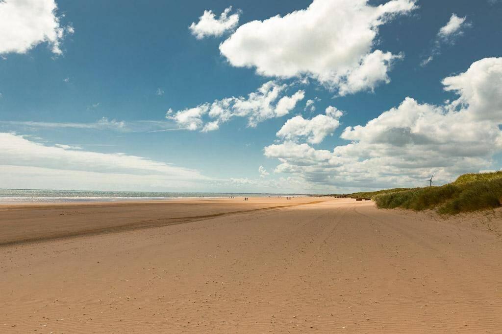 Beachfront Bliss: Bridlington Ground Floor Apartment Bessingby Exterior photo