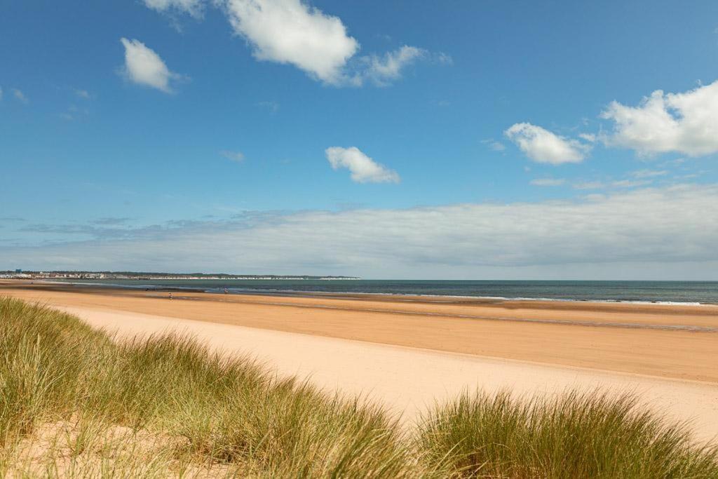 Beachfront Bliss: Bridlington Ground Floor Apartment Bessingby Exterior photo