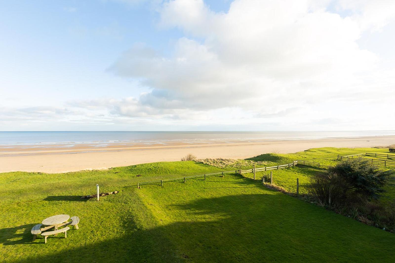 Beachfront Bliss: Bridlington Ground Floor Apartment Bessingby Exterior photo